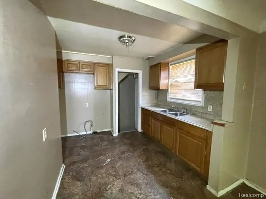 15886 Collingham Drive Detroit City MI 48205