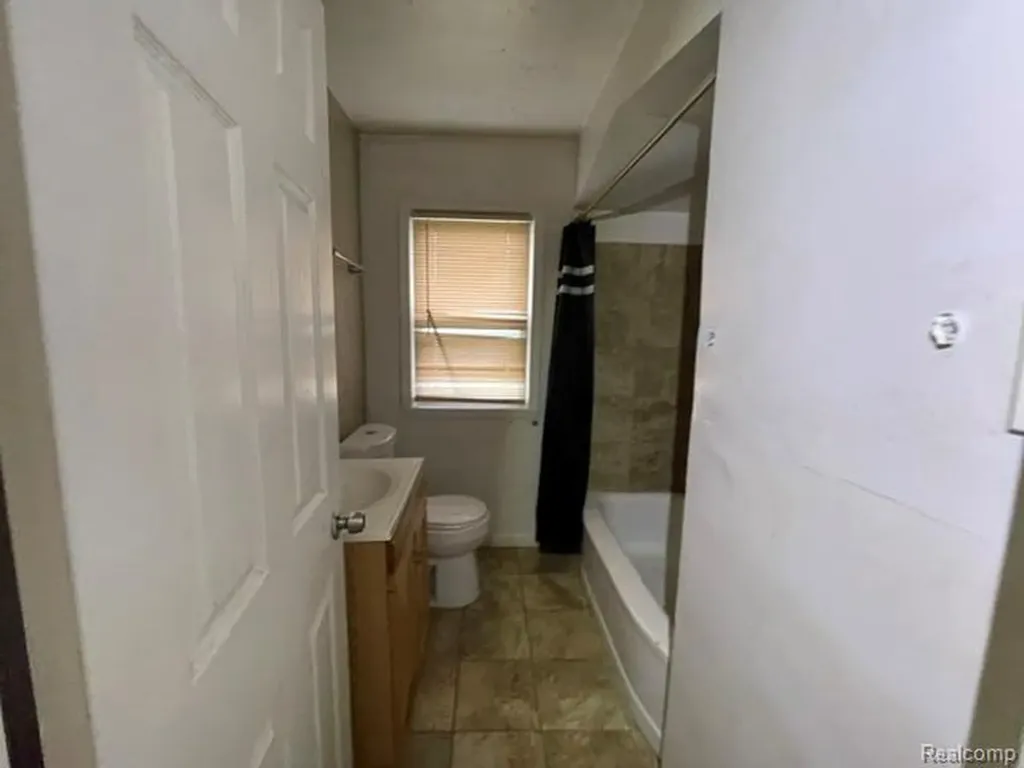15886 Collingham Drive Detroit City MI 48205