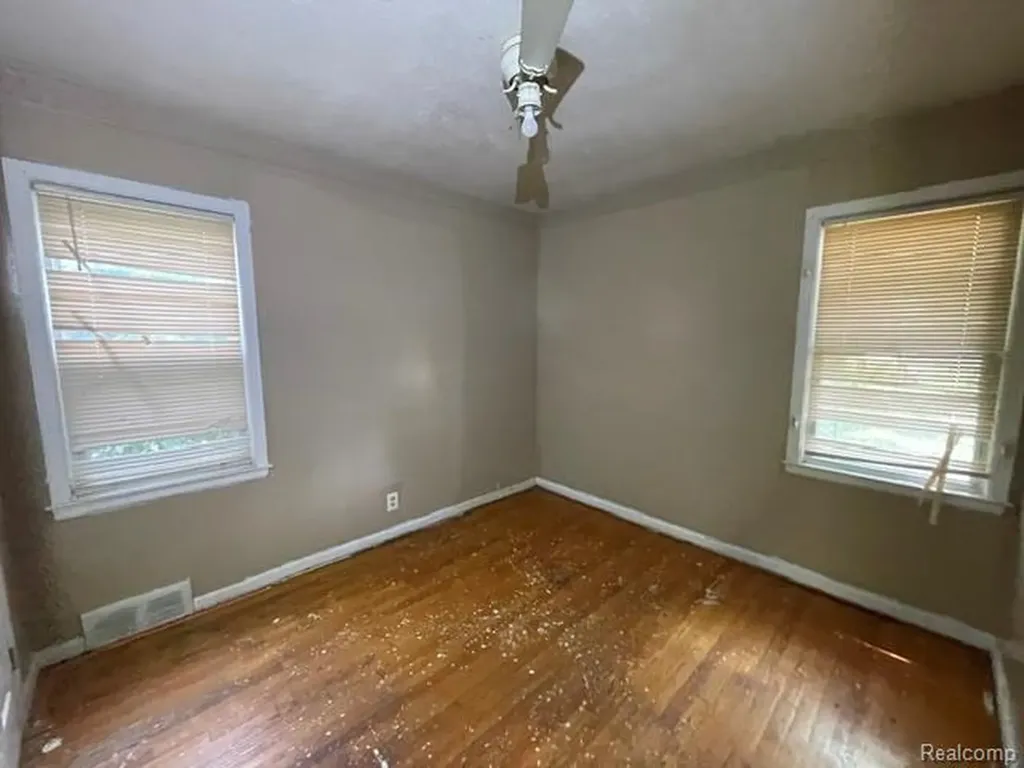 15886 Collingham Drive Detroit City MI 48205