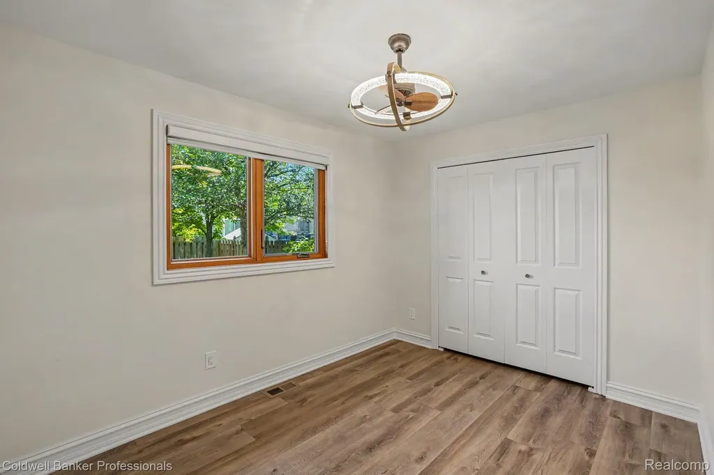 2664 Woodford Drive Sterling Heights City MI 48310