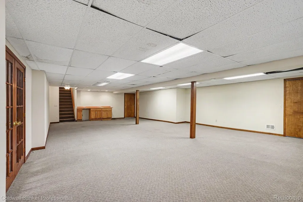 2664 Woodford Drive Sterling Heights City MI 48310