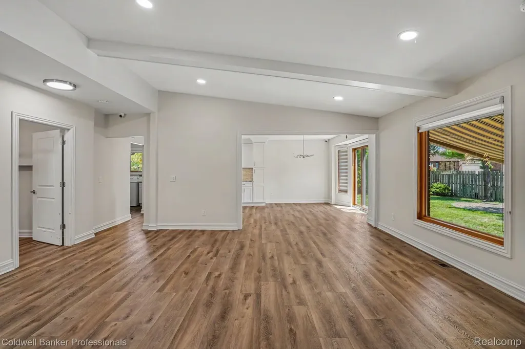 2664 Woodford Drive Sterling Heights City MI 48310