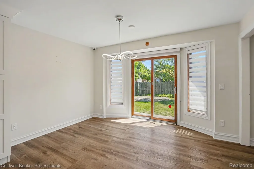 2664 Woodford Drive Sterling Heights City MI 48310
