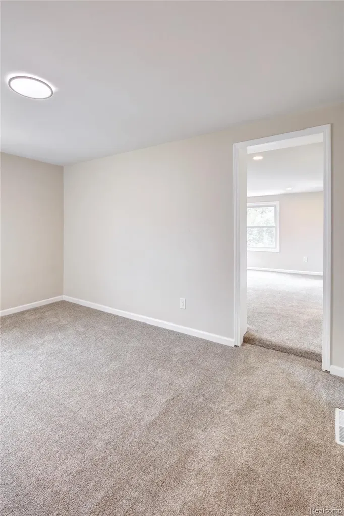 12875 Archdale Street Detroit City MI 48227