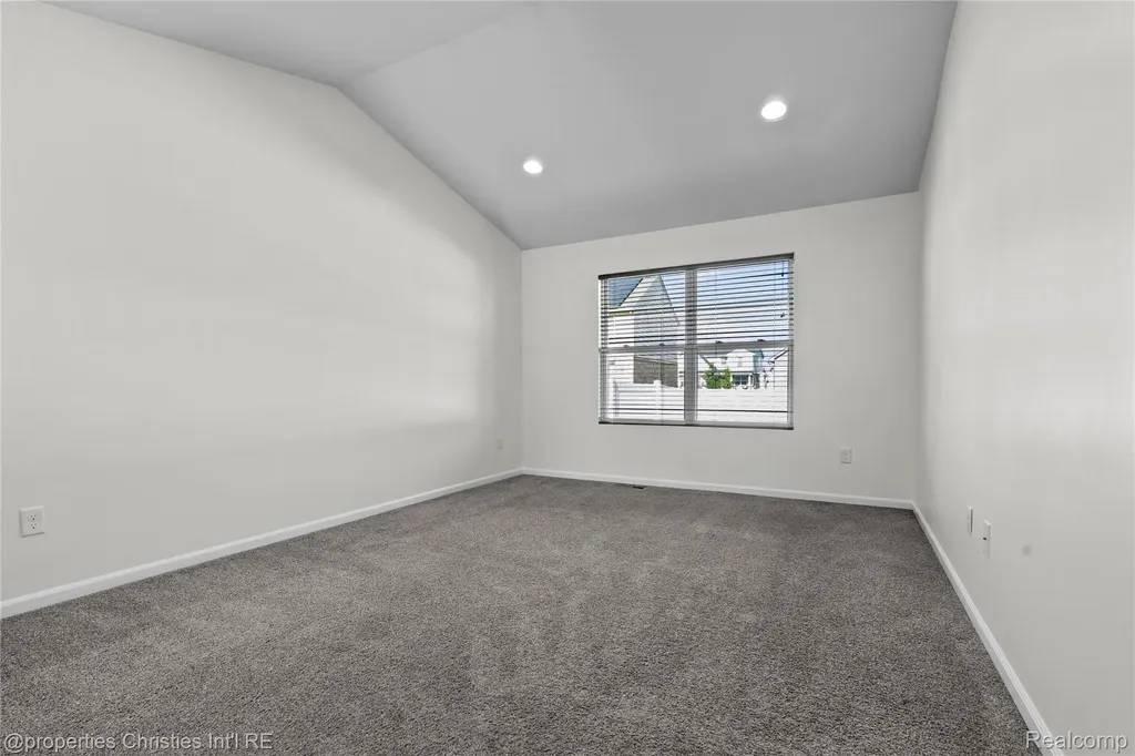 8107 N Hubbard Street Westland City MI 48185