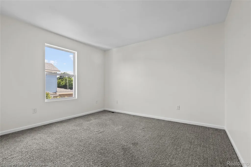 8107 N Hubbard Street Westland City MI 48185