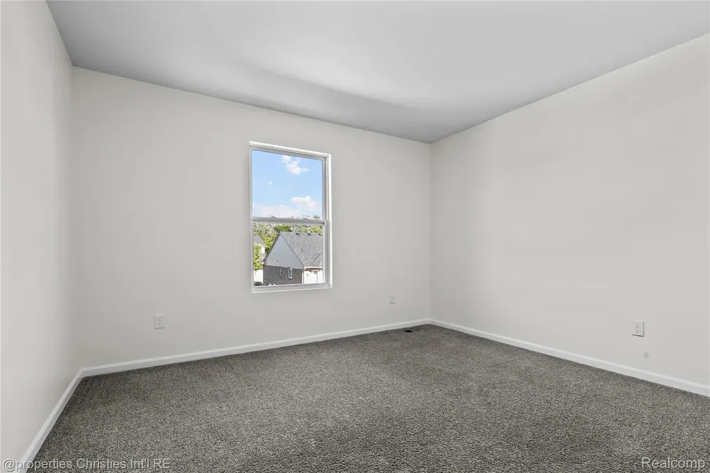 8107 N Hubbard Street Westland City MI 48185