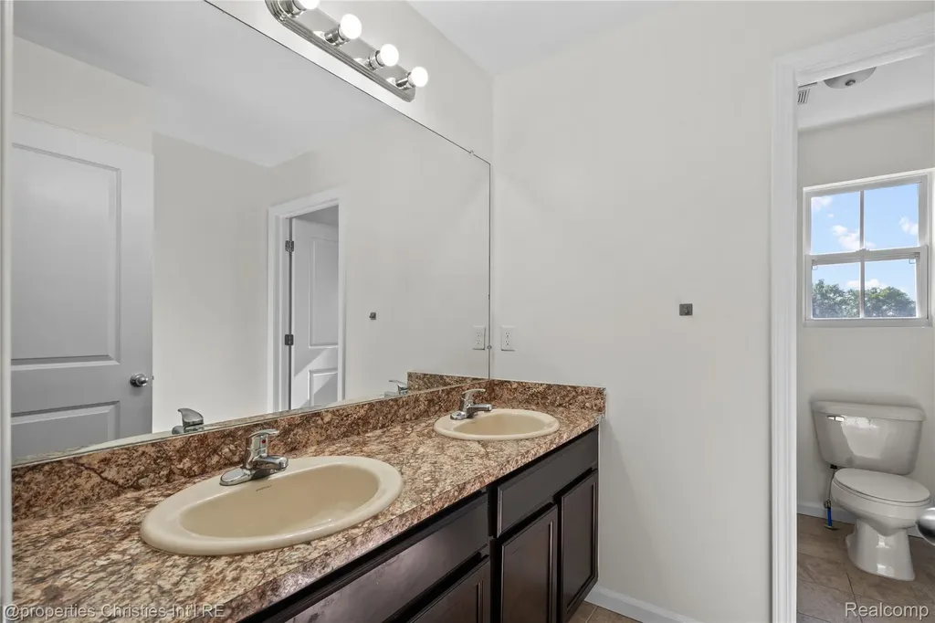 8107 N Hubbard Street Westland City MI 48185