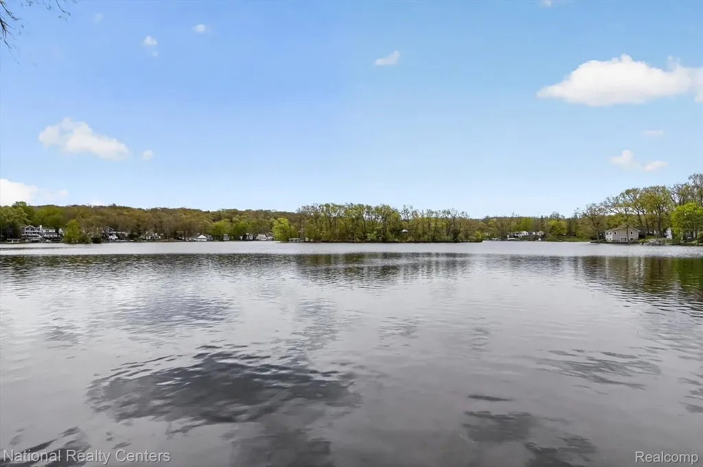 11505 Sunset Boulevard Putnam Township MI 48169