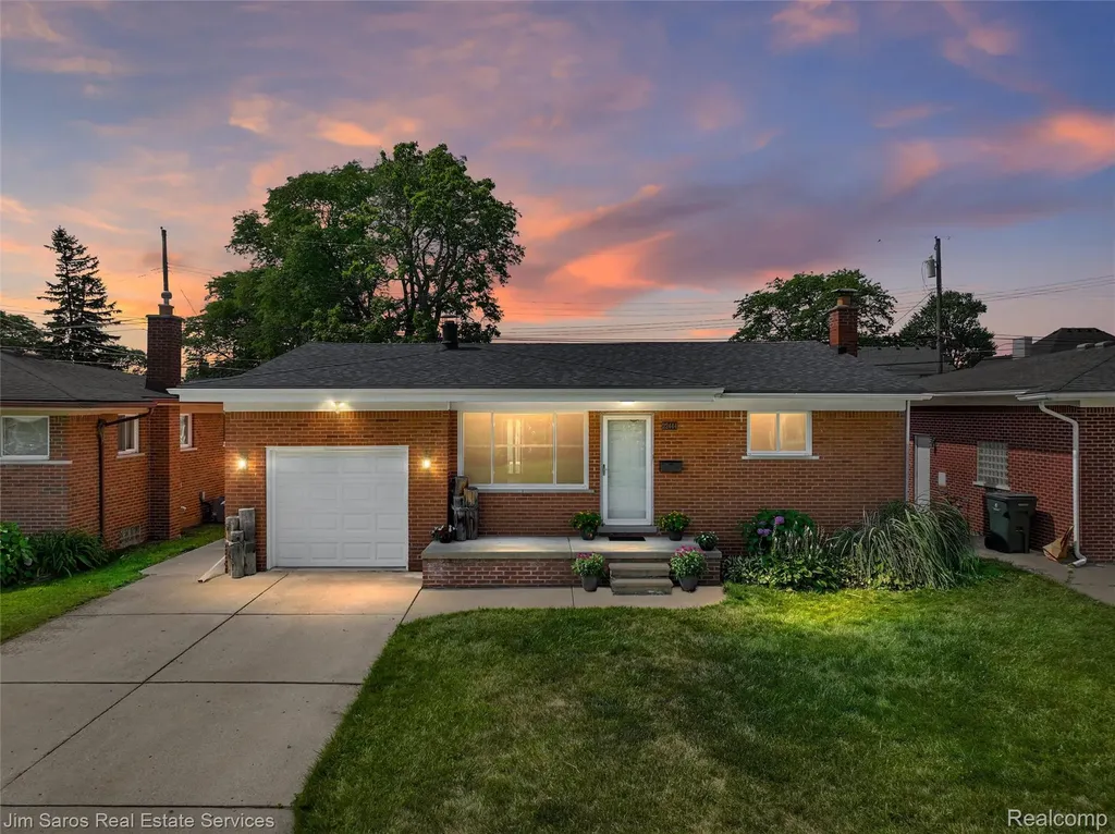22444 Wildwood Street St. Clair Shores City MI 48081
