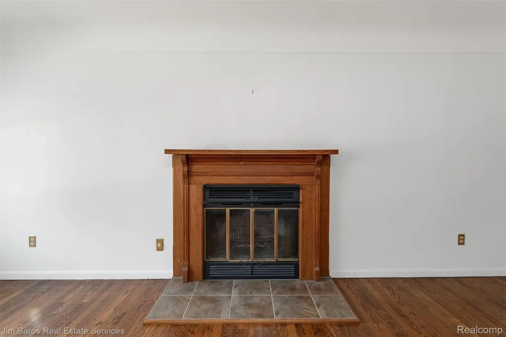 22444 Wildwood Street St. Clair Shores City MI 48081