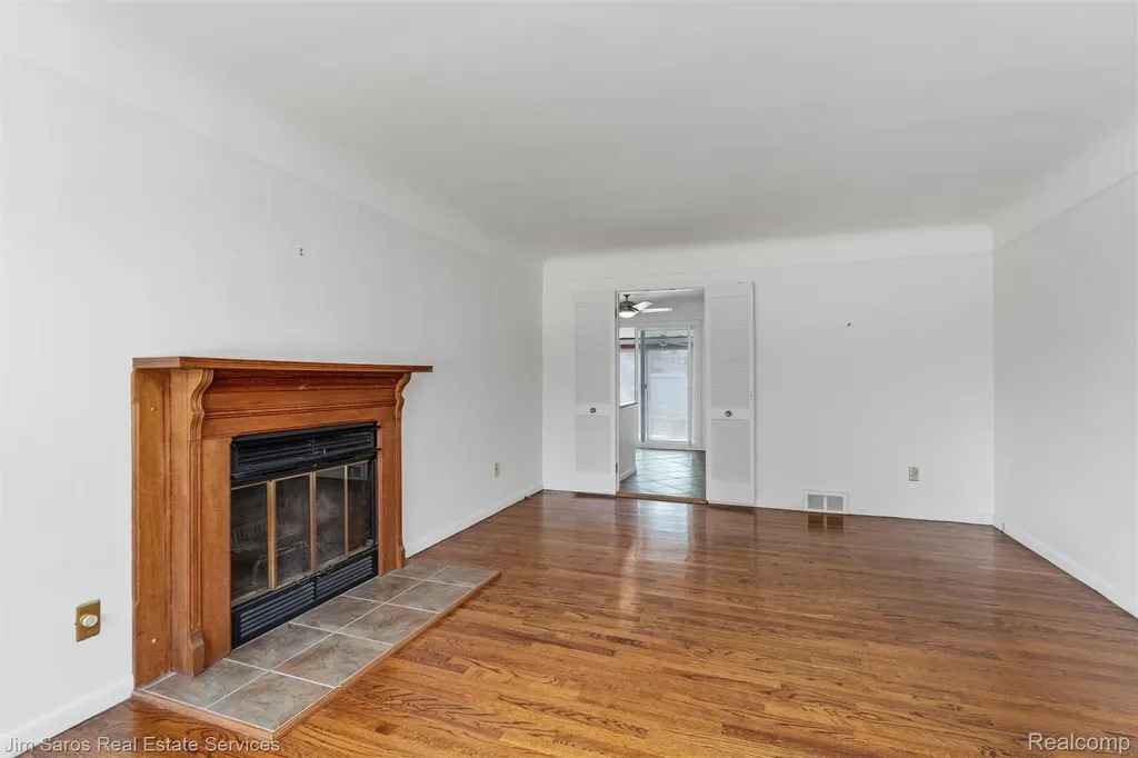 22444 Wildwood Street St. Clair Shores City MI 48081