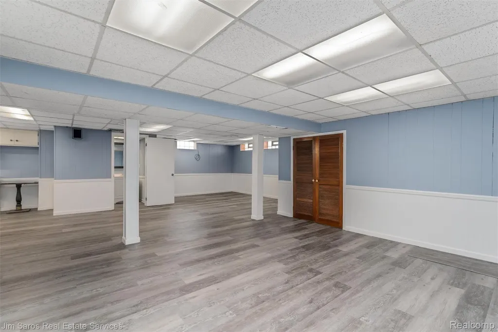 22444 Wildwood Street St. Clair Shores City MI 48081