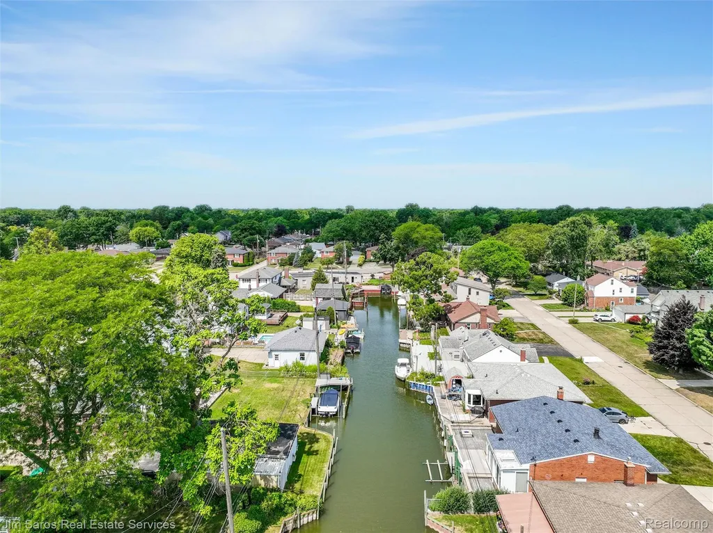 22444 Wildwood Street St. Clair Shores City MI 48081