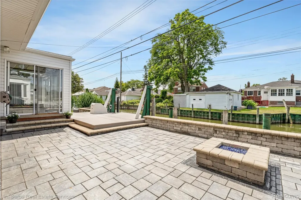 22444 Wildwood Street St. Clair Shores City MI 48081