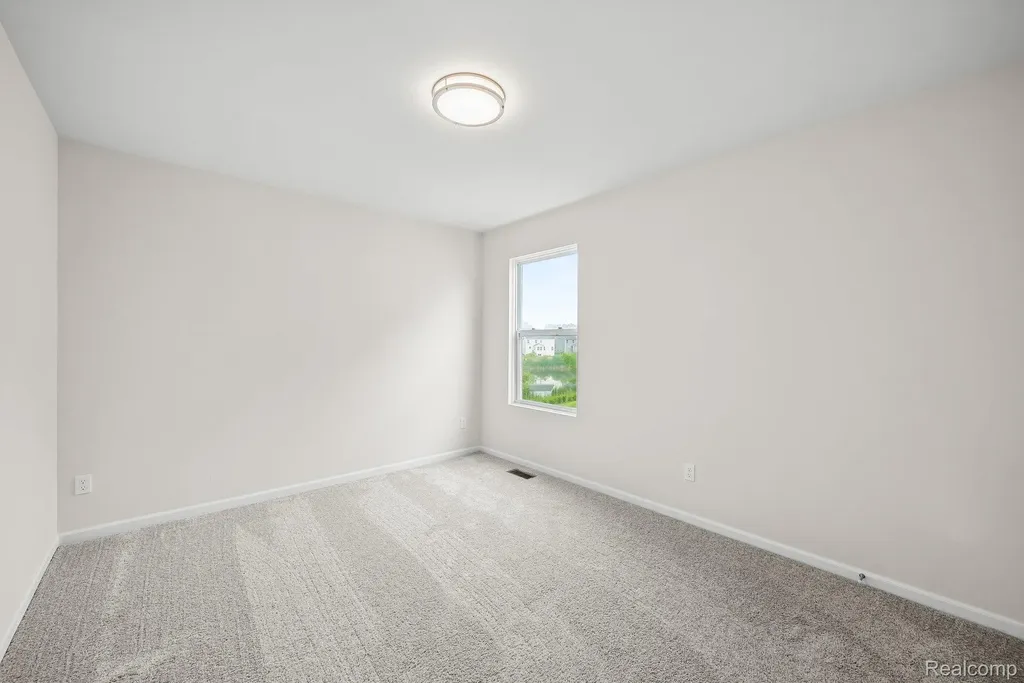 387 Edge Brook Holly Township MI 48442