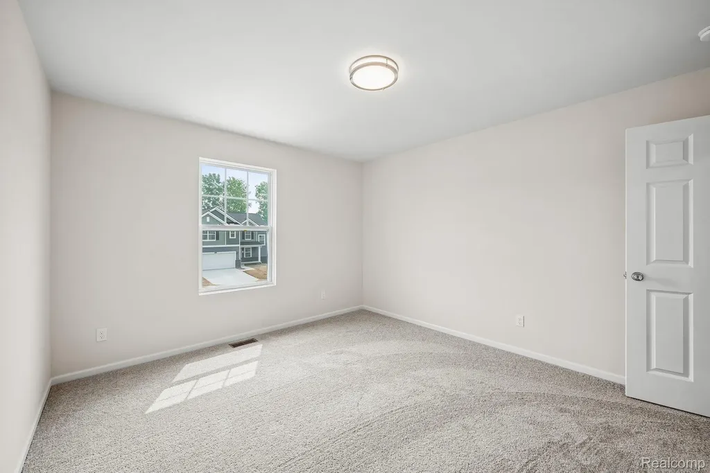 387 Edge Brook Holly Township MI 48442