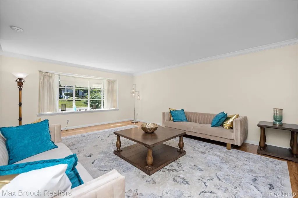 6679 Edinborough West Bloomfield Charter Township MI 48322