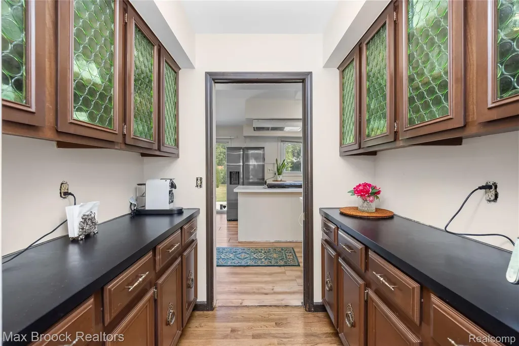 6679 Edinborough West Bloomfield Charter Township MI 48322