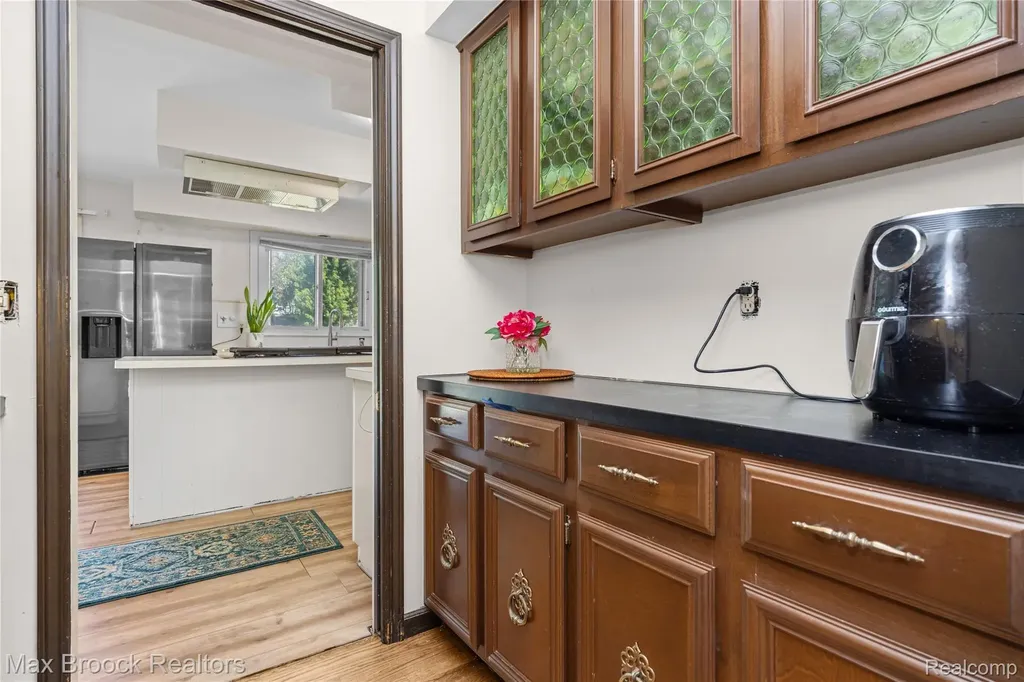 6679 Edinborough West Bloomfield Charter Township MI 48322