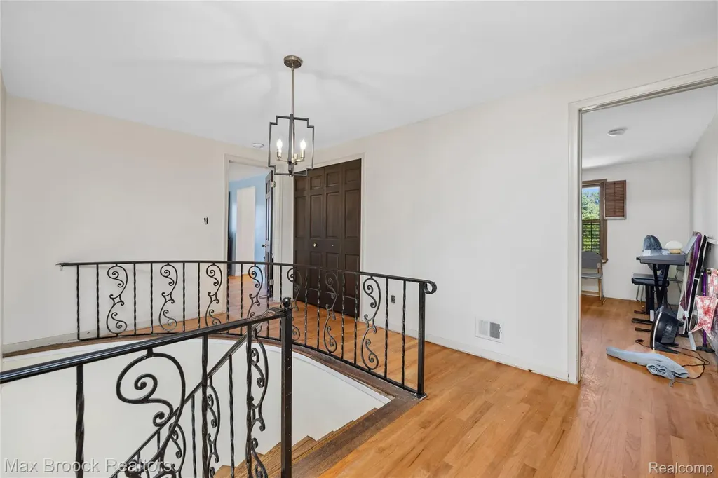 6679 Edinborough West Bloomfield Charter Township MI 48322