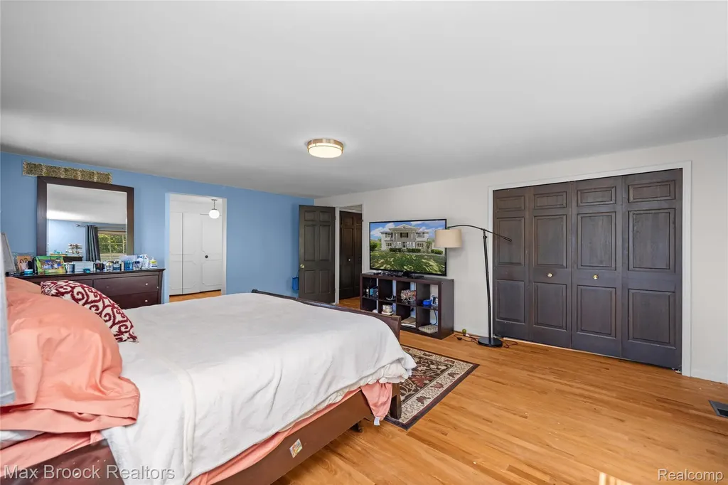 6679 Edinborough West Bloomfield Charter Township MI 48322