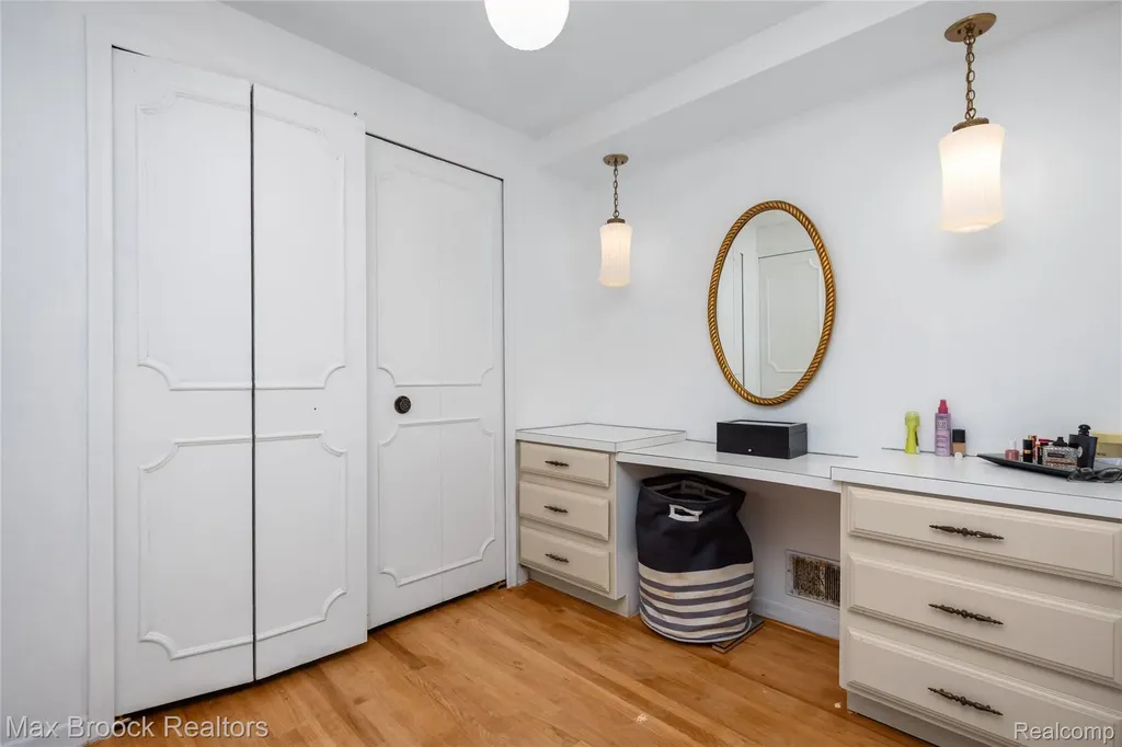 6679 Edinborough West Bloomfield Charter Township MI 48322