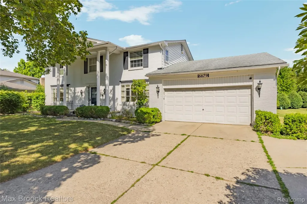 6679 Edinborough West Bloomfield Charter Township MI 48322