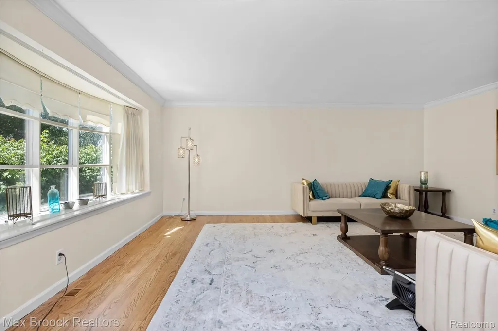 6679 Edinborough West Bloomfield Charter Township MI 48322