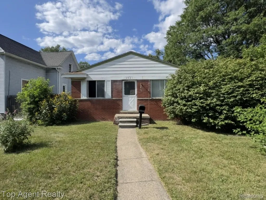 2021 E 11 Mile Road Royal Oak City MI 48067