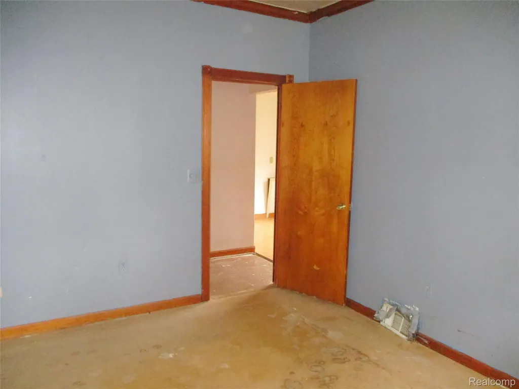16319 Curtis Street Roseville City MI 48066