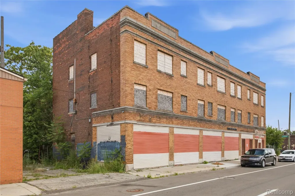 6494 Iroquois Street Detroit City MI 48213