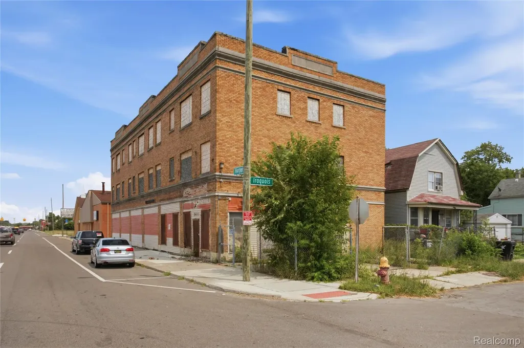 6494 Iroquois Street Detroit City MI 48213