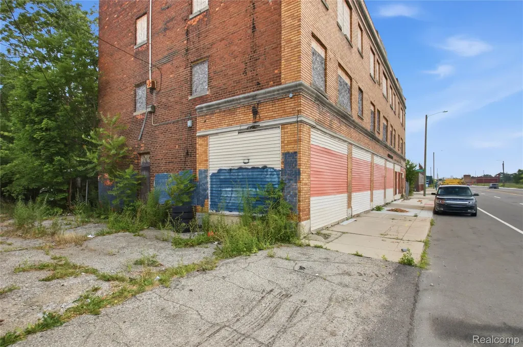 6494 Iroquois Street Detroit City MI 48213