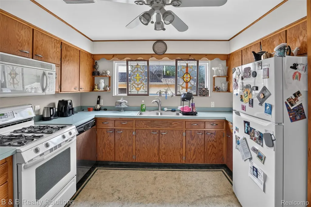 307 N Cherry Street Flushing City MI 48433