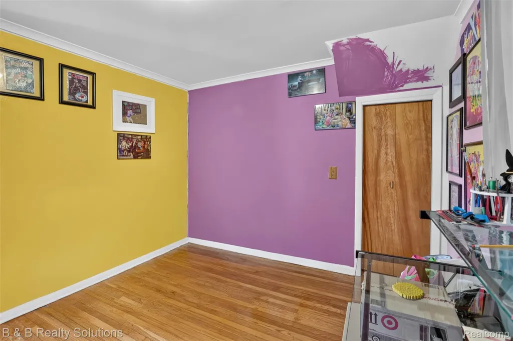 307 N Cherry Street Flushing City MI 48433
