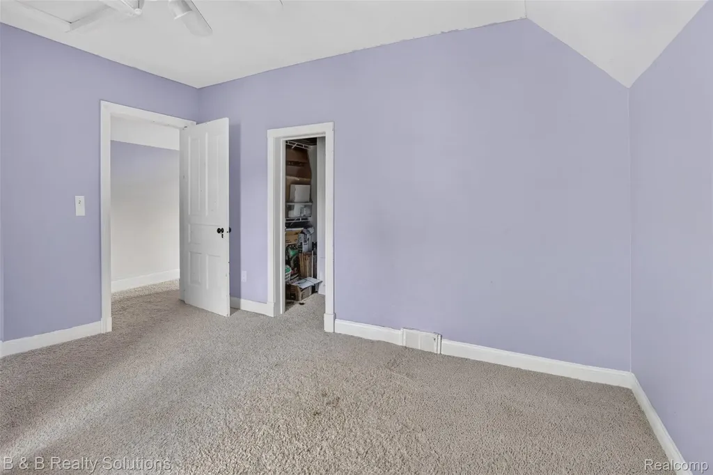 307 N Cherry Street Flushing City MI 48433