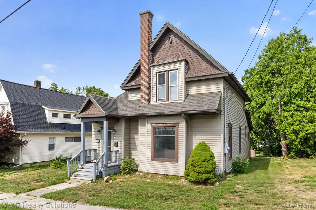 307 N Cherry Street Flushing City MI 48433