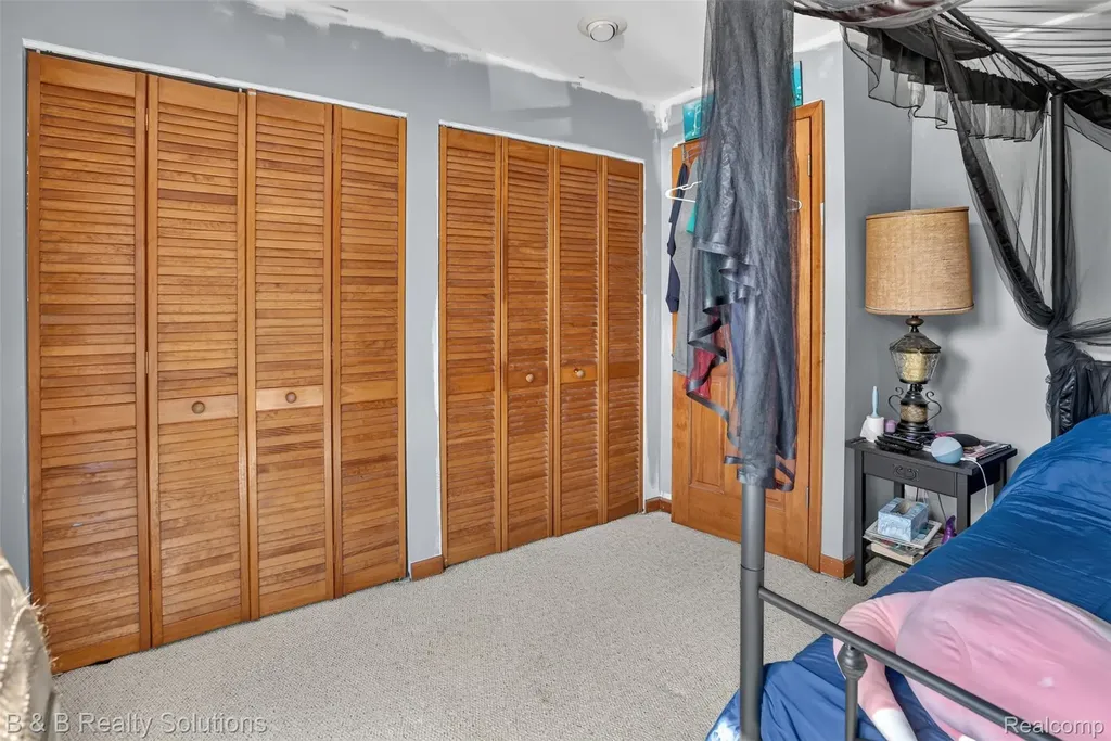 307 N Cherry Street Flushing City MI 48433