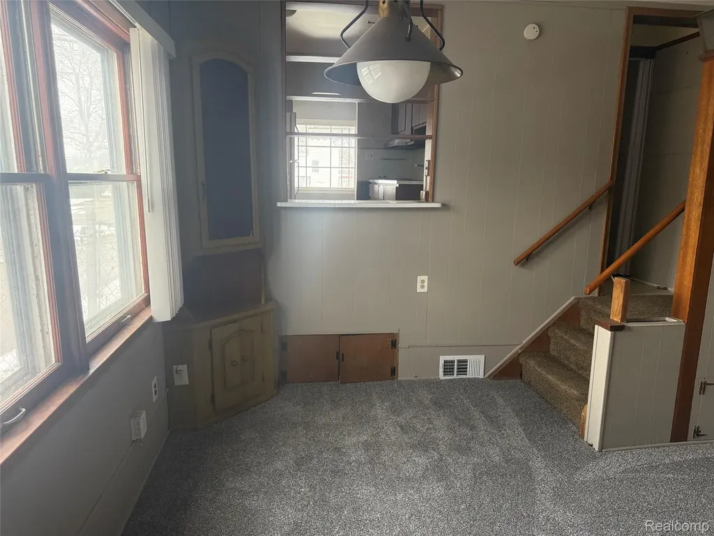 21819 Shakespeare Avenue Eastpointe City MI 48021