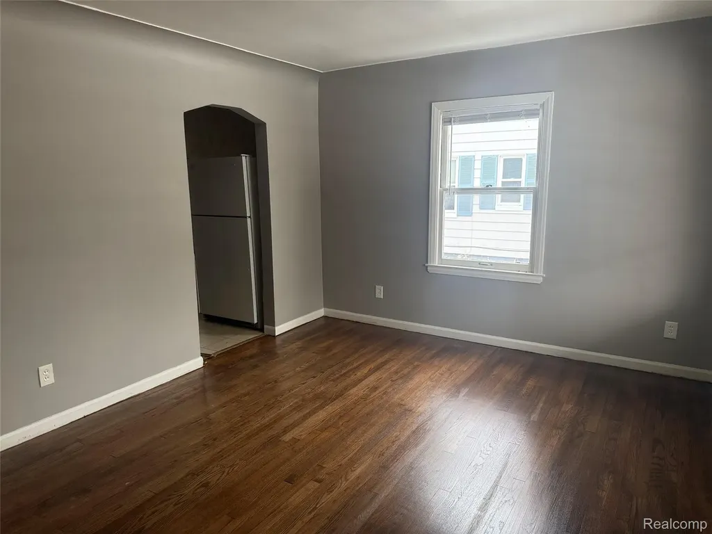 21819 Shakespeare Avenue Eastpointe City MI 48021