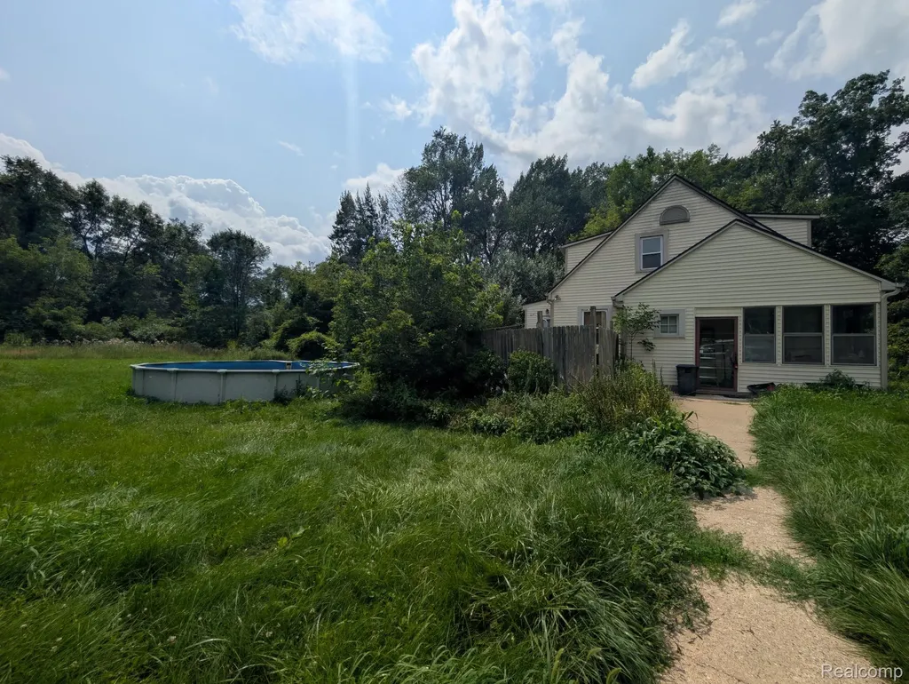 4054 W Rattalee Lake Road Rose Township MI 48442