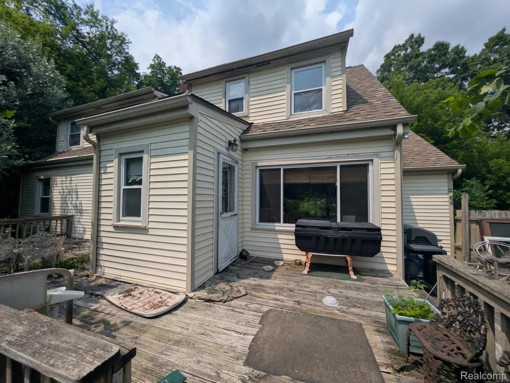 4054 W Rattalee Lake Road Rose Township MI 48442