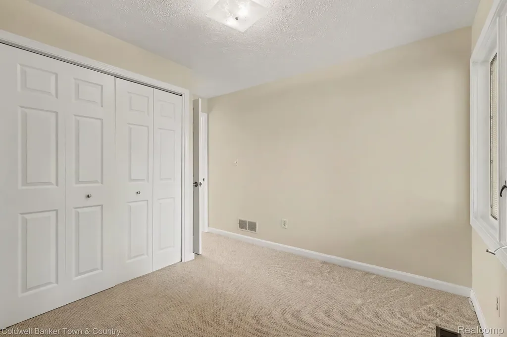 160 E Shore Drive Northfield Township MI 48189