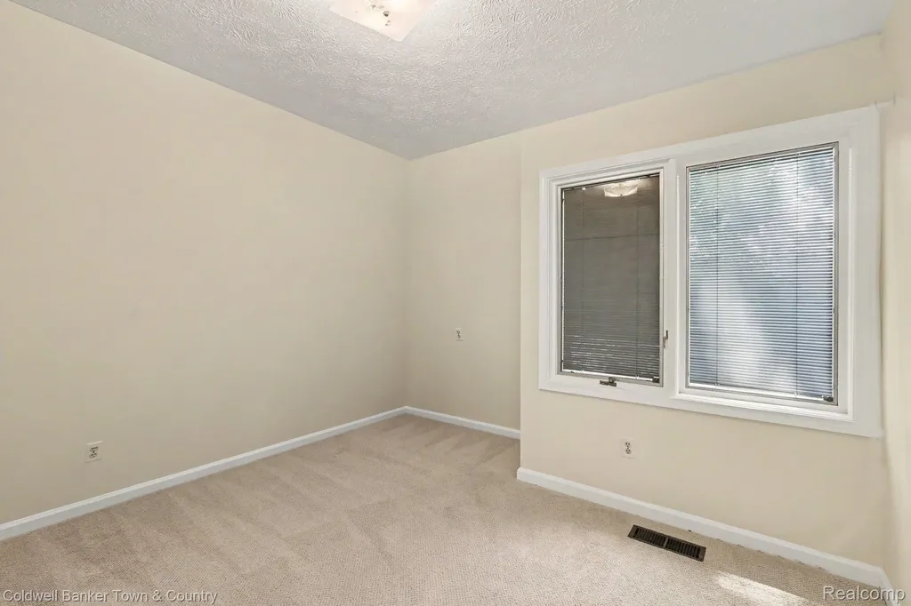 160 E Shore Drive Northfield Township MI 48189