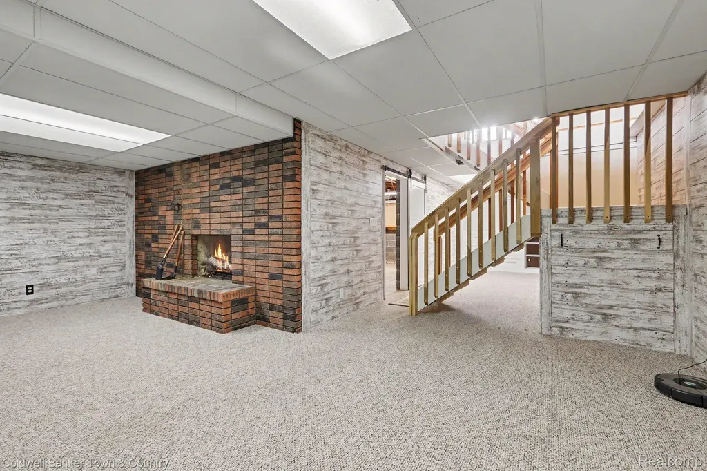 160 E Shore Drive Northfield Township MI 48189