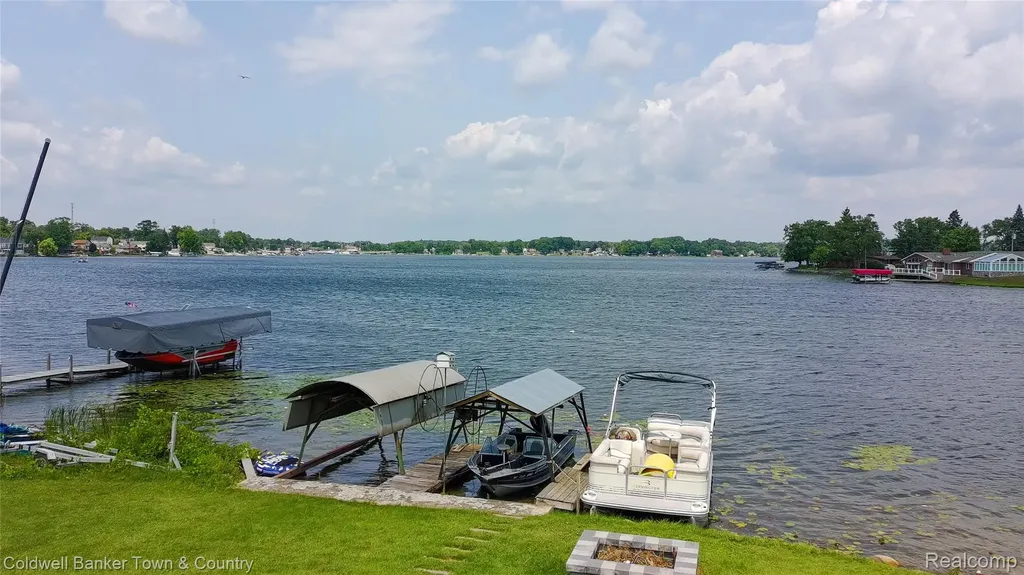160 E Shore Drive Northfield Township MI 48189