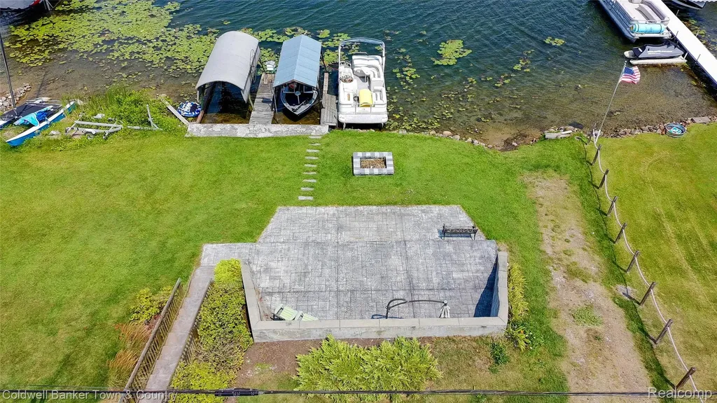 160 E Shore Drive Northfield Township MI 48189