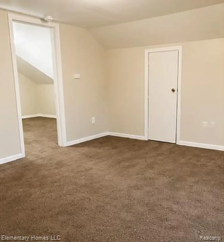 19340 Meier Street Roseville City MI 48066
