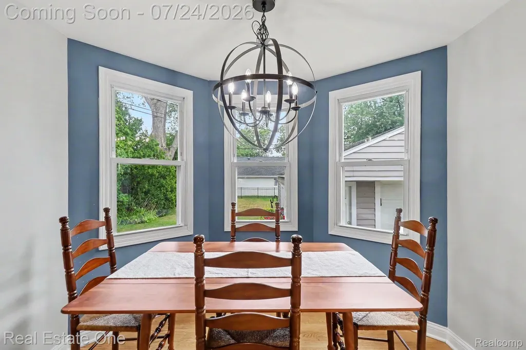 432 Sunset Street Plymouth City MI 48170